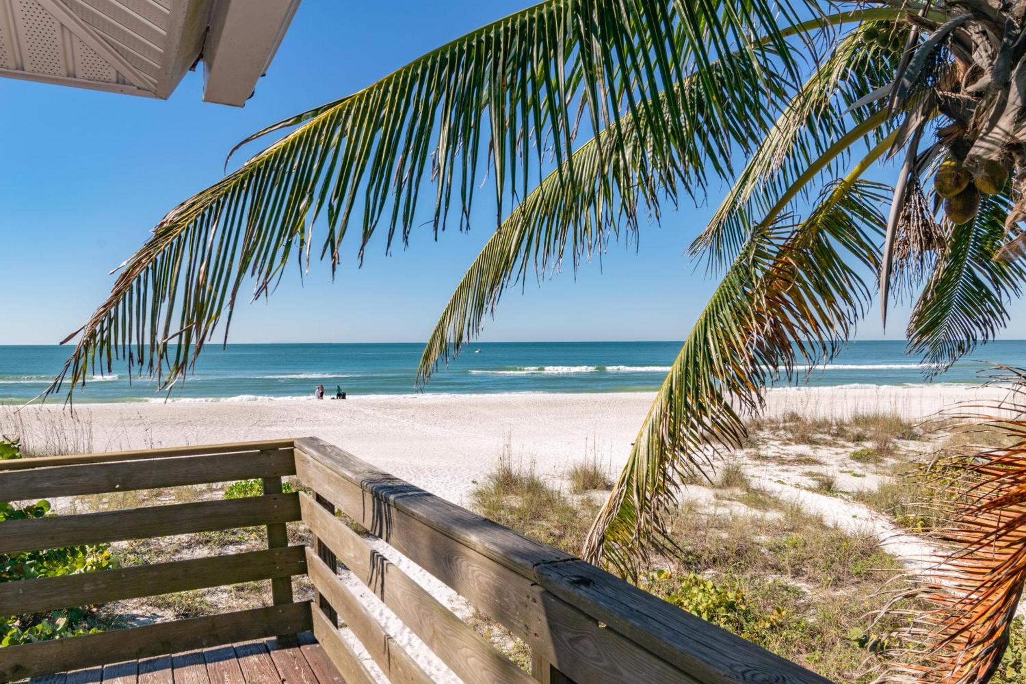 The Tiki House Villa Holmes Beach Exterior photo